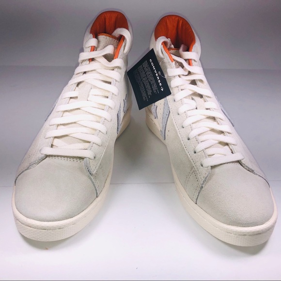 Converse Bugs Bunny’s Pro Leather Hi Ivory Sneaker - Picture 6 of 13